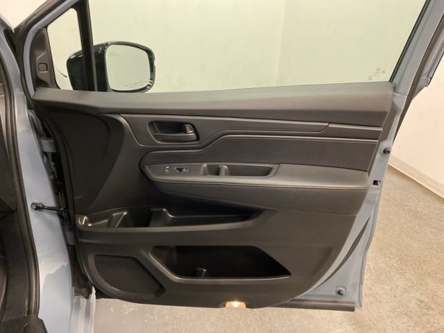 Used 2025 Honda Odyssey Sport-L image 27