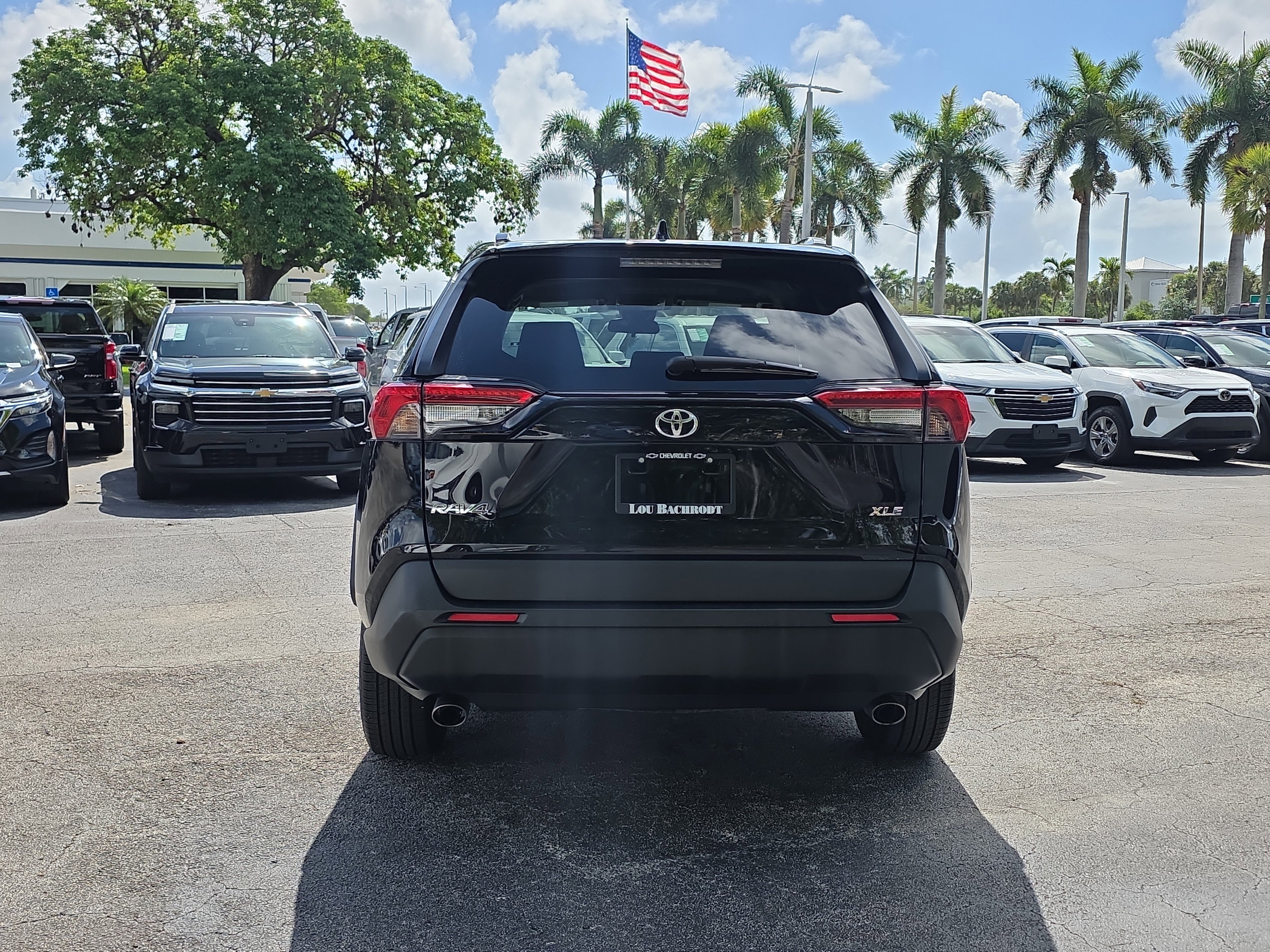 Used 2024 Toyota RAV4 XLE FWD image 6