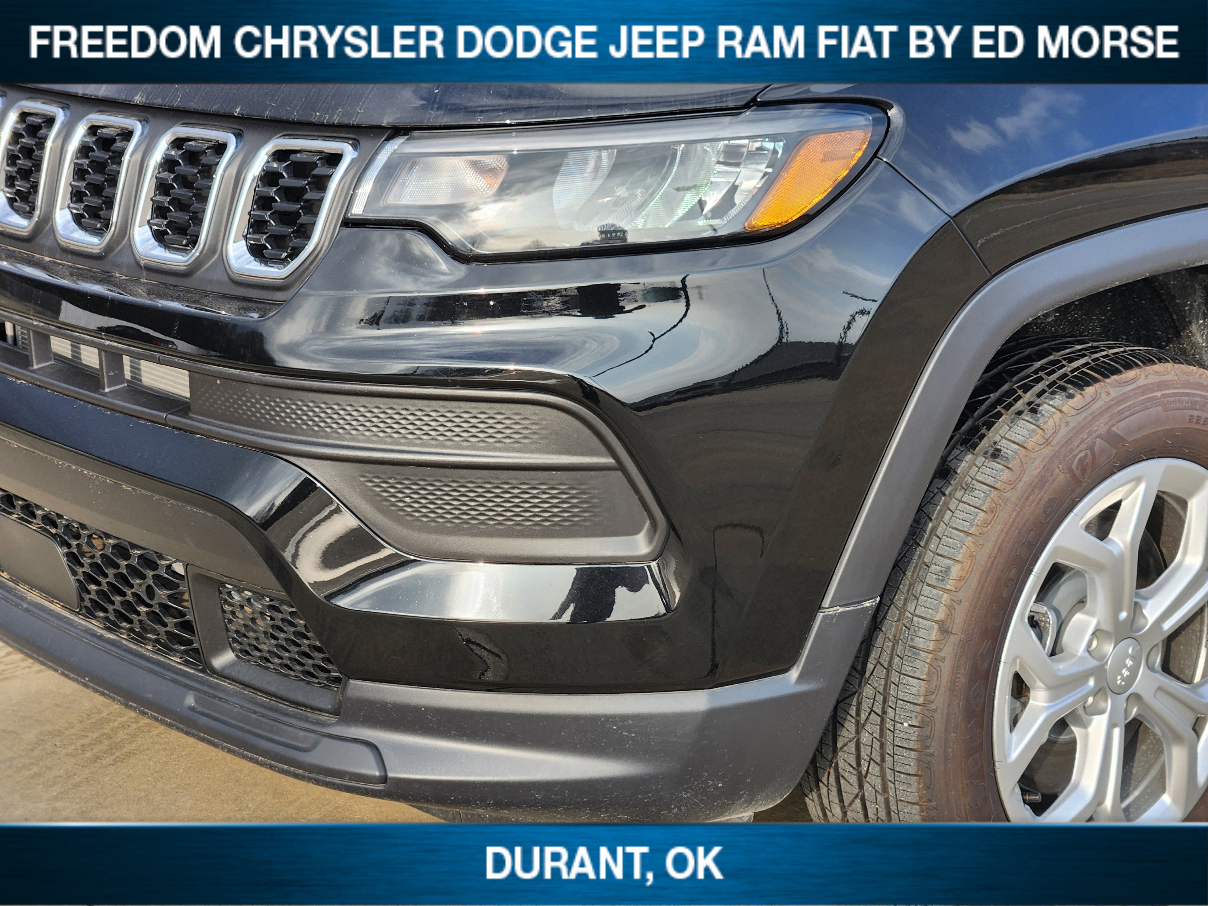 New 2024 Jeep Compass Sport w/ Mopar Graphics Package image 6