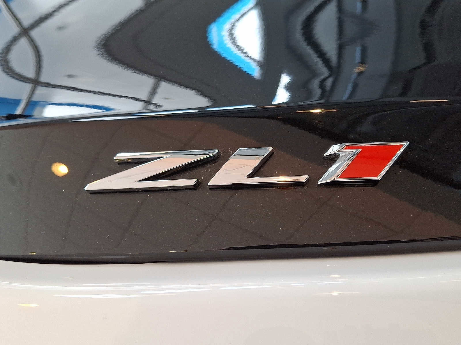 Used 2018 Chevrolet Camaro ZL1 image 29