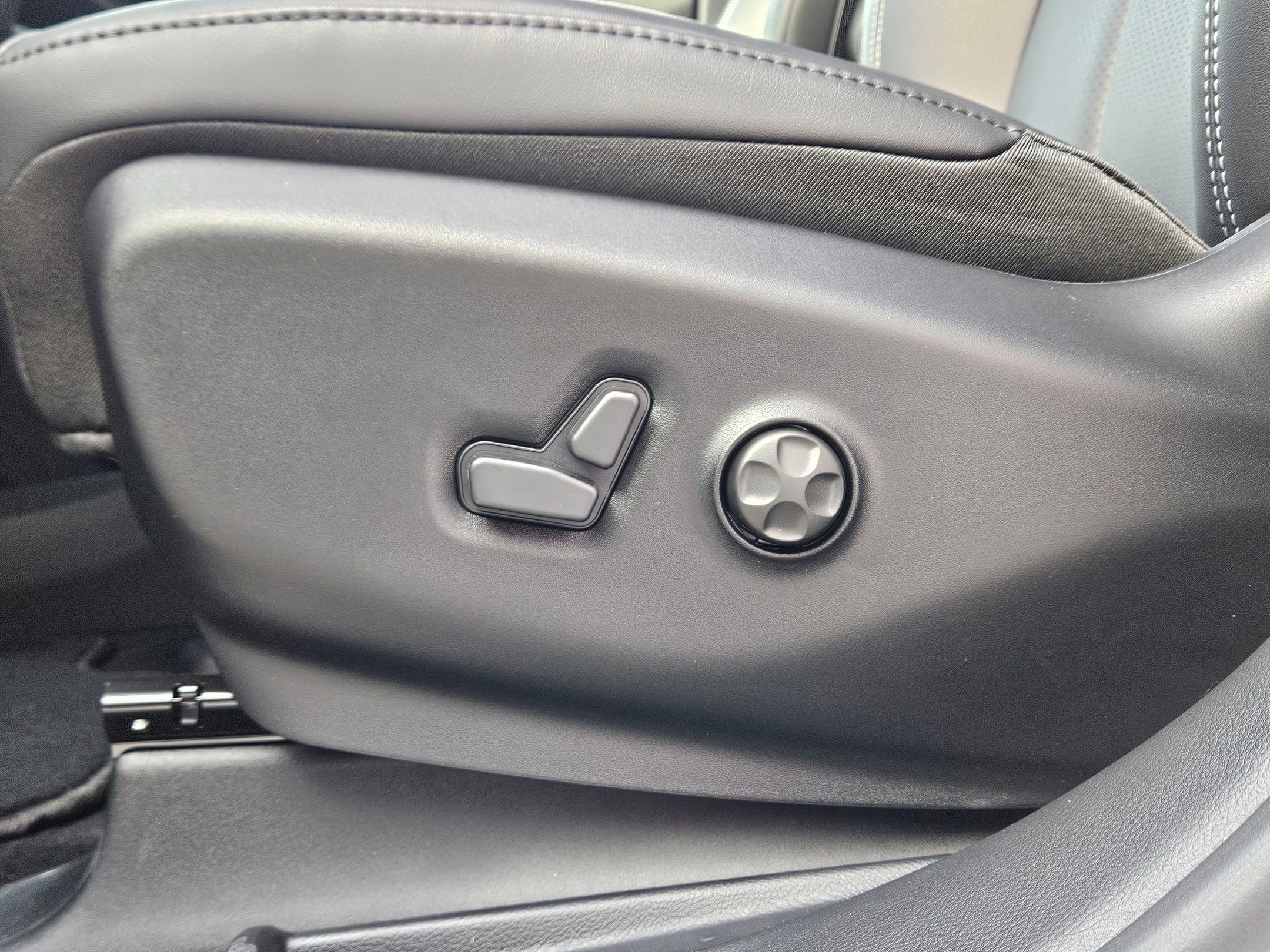 New 2026 Chrysler Pacifica Select image 18