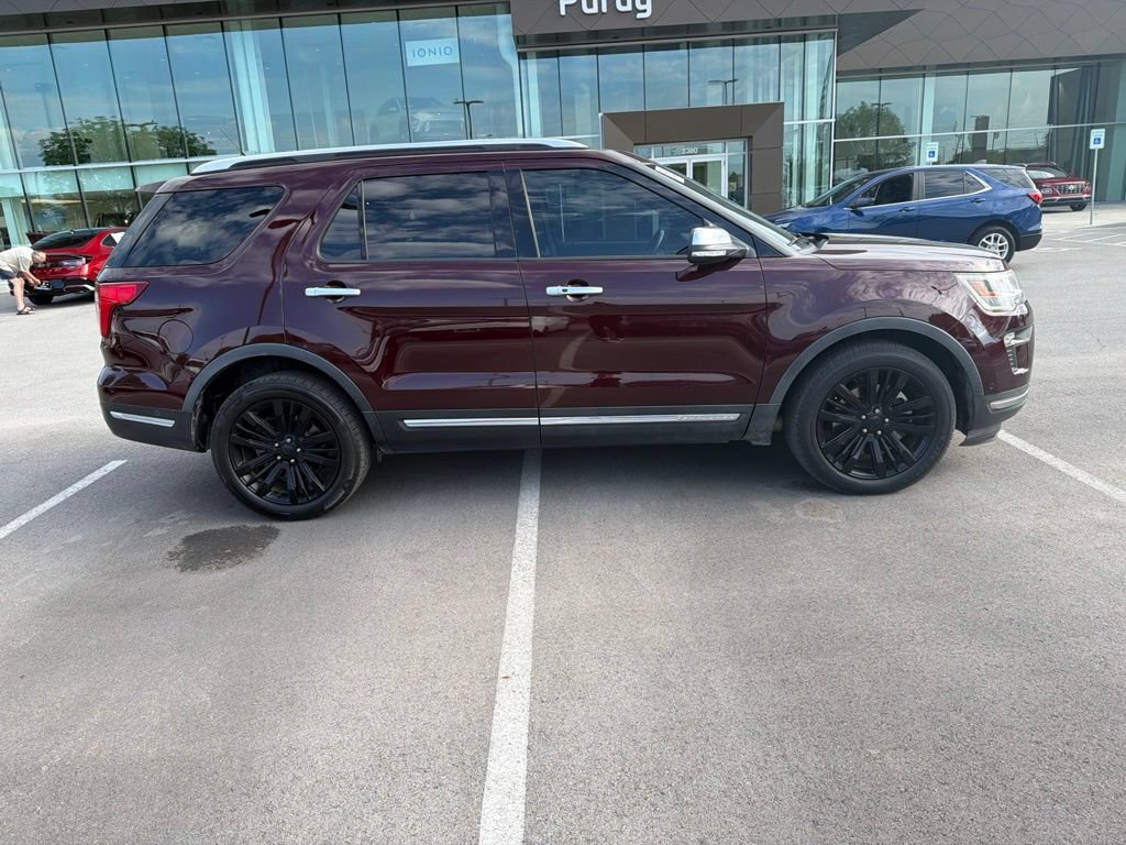 Used 2018 Ford Explorer Platinum AWD/4WD image 4