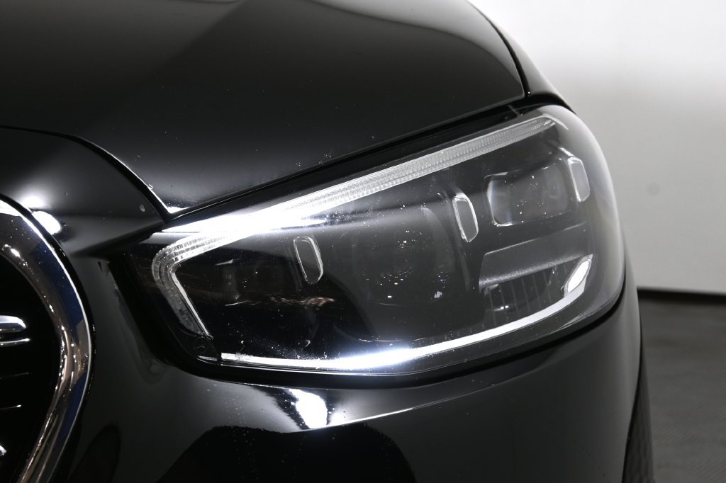Used 2025 Mercedes-Benz S 580 4MATIC Sedan image 11