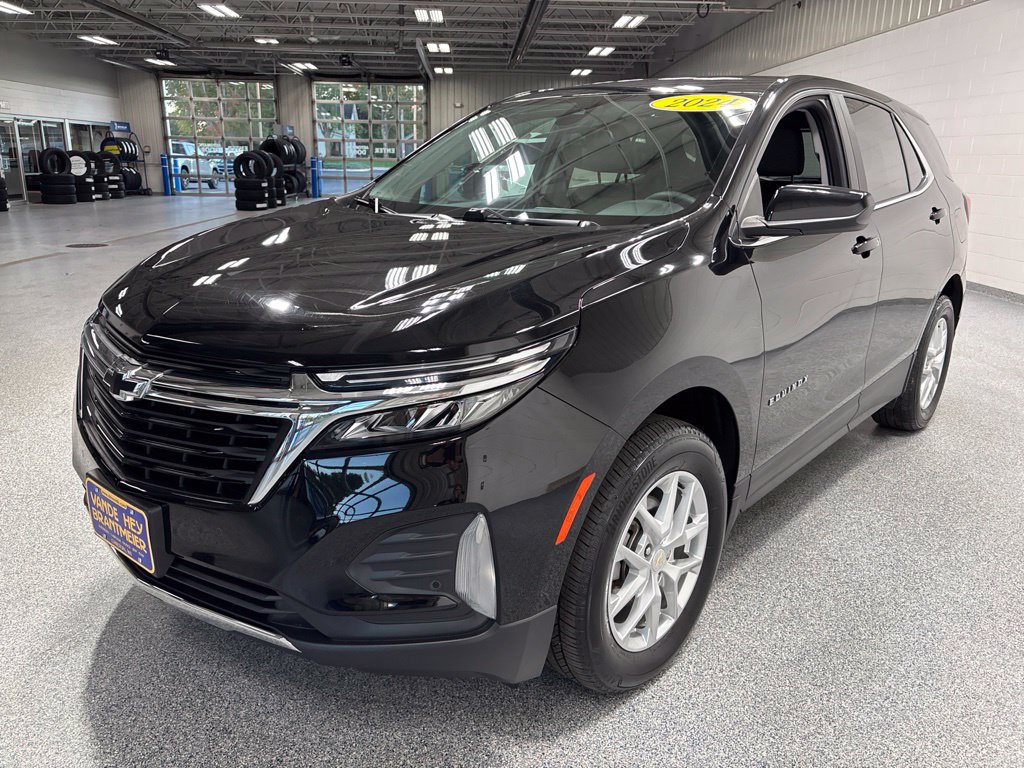 Used 2024 Chevrolet Equinox LT w/ LPO, Floor Liner Package AWD/4WD image 3