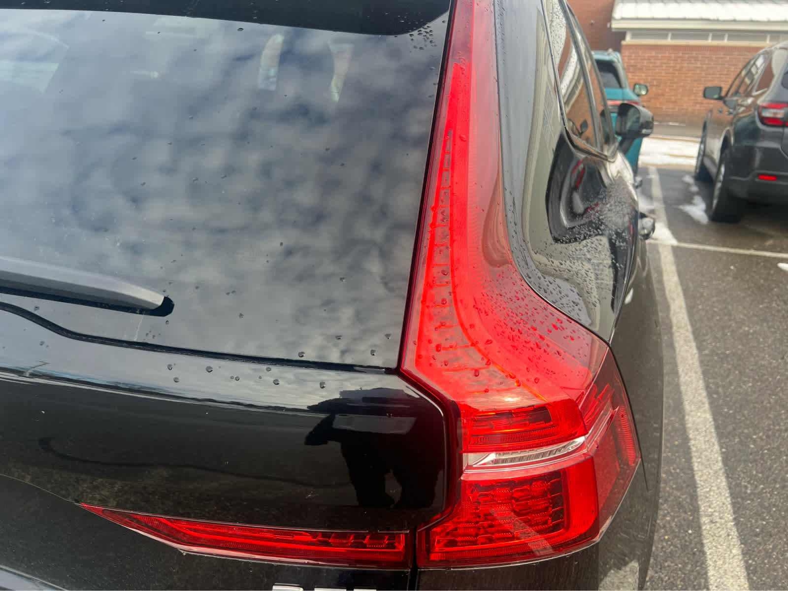 Used 2024 Volvo XC60 B5 Plus image 10