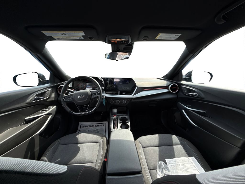 Used 2024 Chevrolet Trax RS w/ Driver Confidence Package image 17