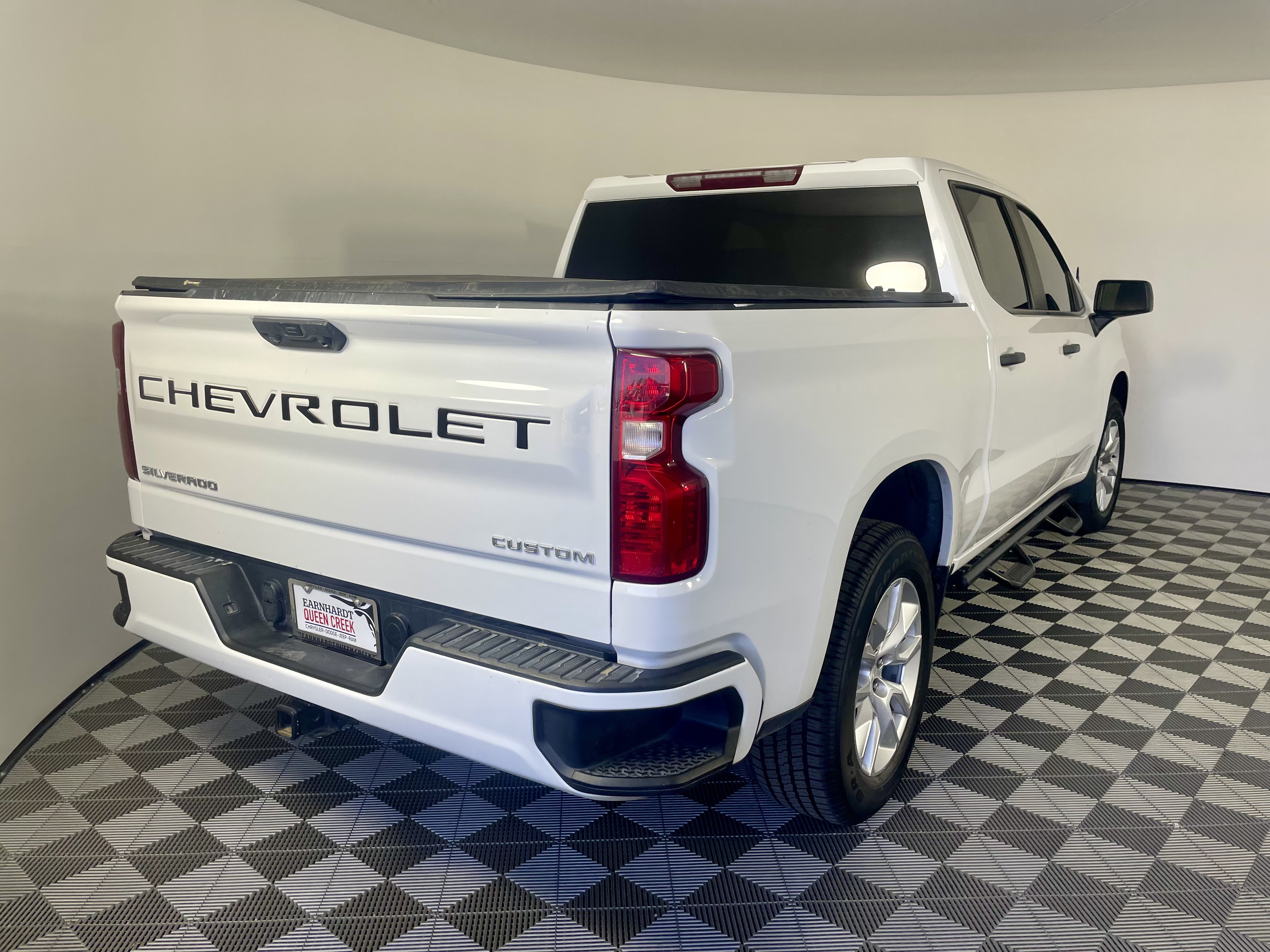 Used 2022 Chevrolet Silverado 1500 Custom RWD image 5