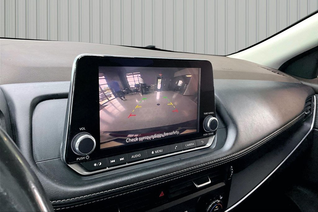 Used 2022 Nissan Rogue S AWD/4WD image 13