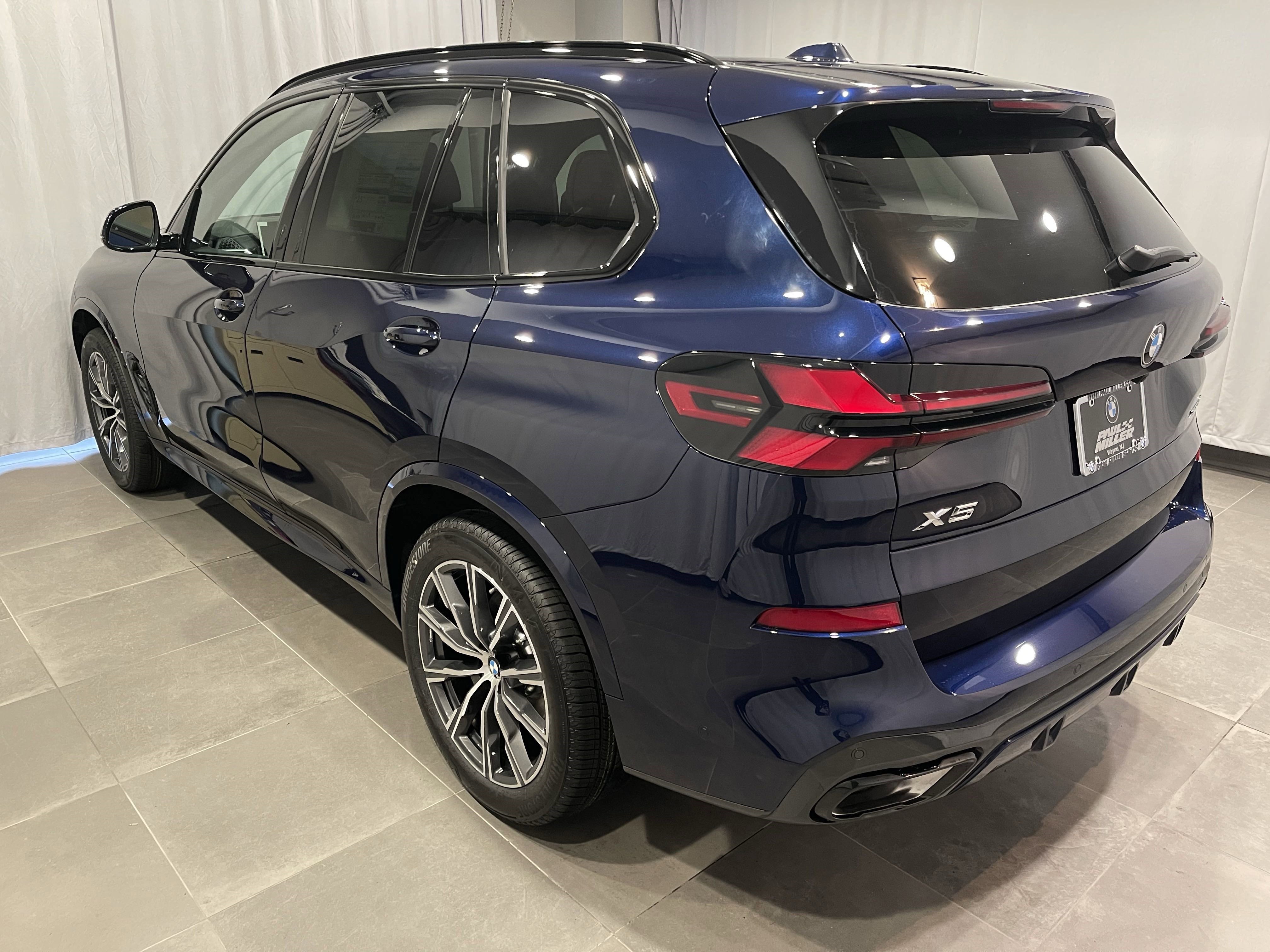 New 2026 BMW X5 xDrive40i w/ M Sport Package AWD/4WD image 4