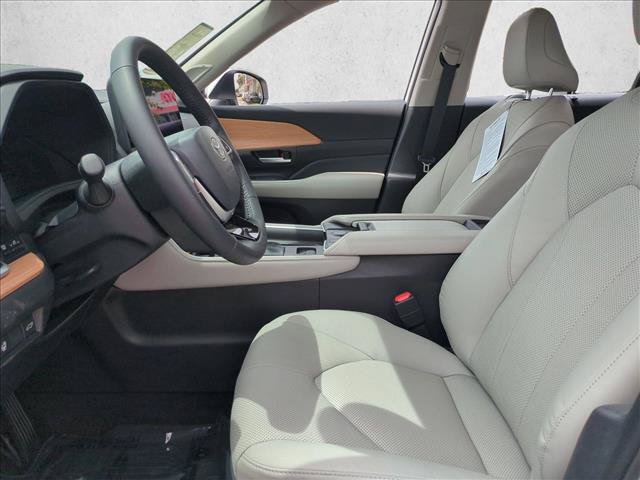 Used 2026 Toyota Grand Highlander FWD image 16