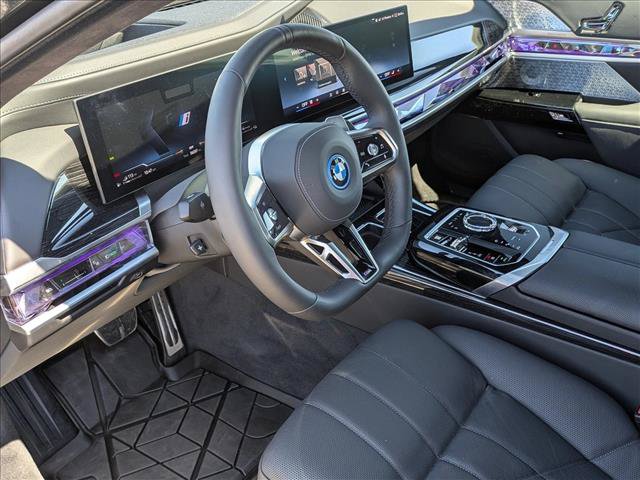 Used 2025 BMW 750e xDrive w/ Executive Package AWD/4WD image 10