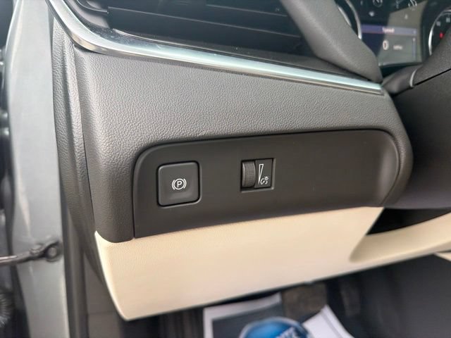 Used 2023 Buick Enclave Essence FWD image 16