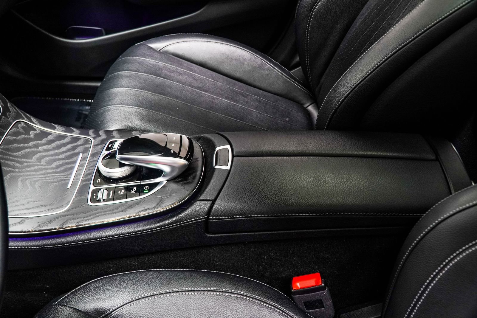 Used 2020 Mercedes-Benz E 350 4MATIC Sedan w/ Parking Assistance Package image 16