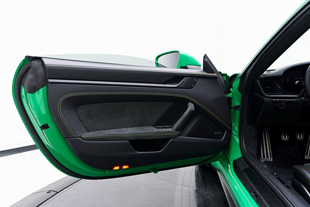 Used 2022 Porsche 911 GT3 image 34