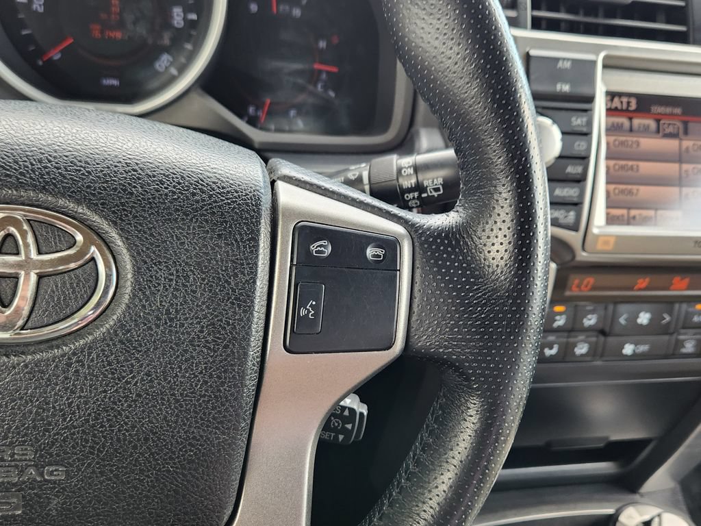 Used 2012 Toyota 4Runner Limited AWD/4WD image 18
