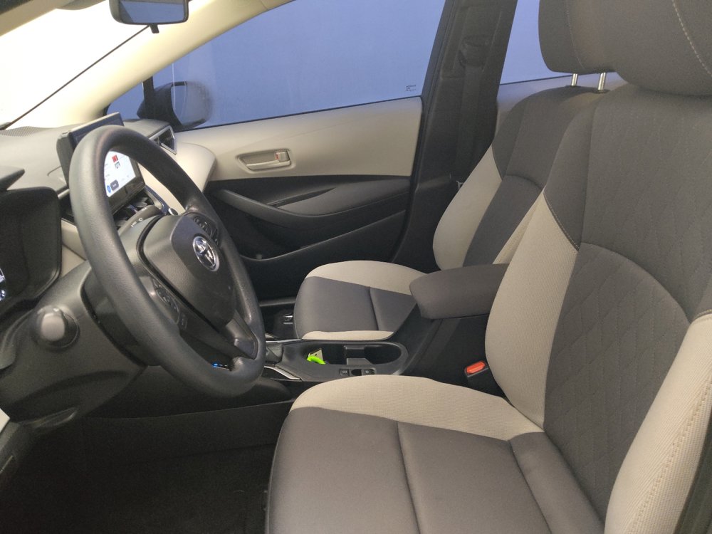 Used 2025 Toyota Corolla LE w/ Convenience Package FWD image 17