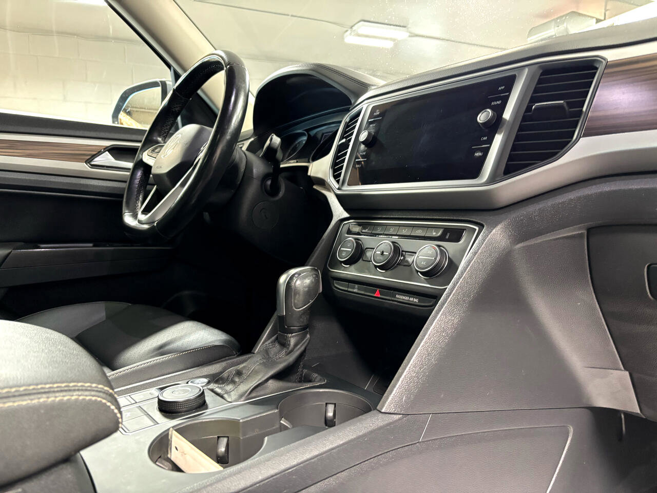 Used 2021 Volkswagen Atlas SE w/ Panoramic Sunroof Package image 16