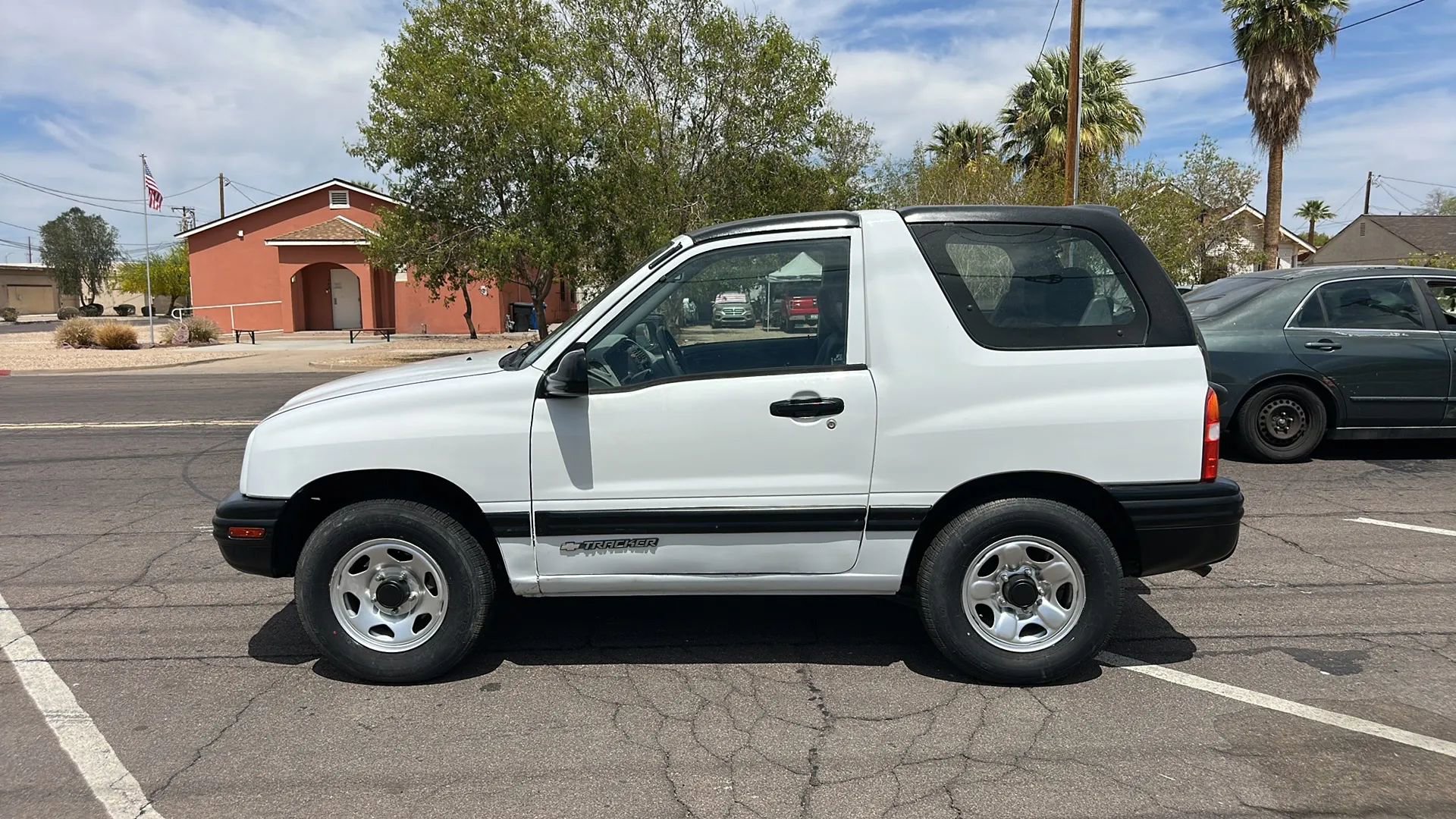 Used 1999 Chevrolet Tracker 2WD Convertible image 16