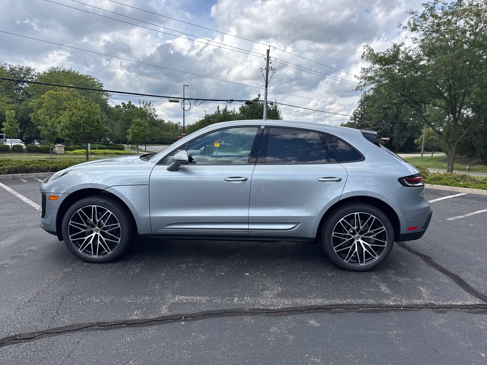New 2026 Porsche Macan AWD/4WD image 6