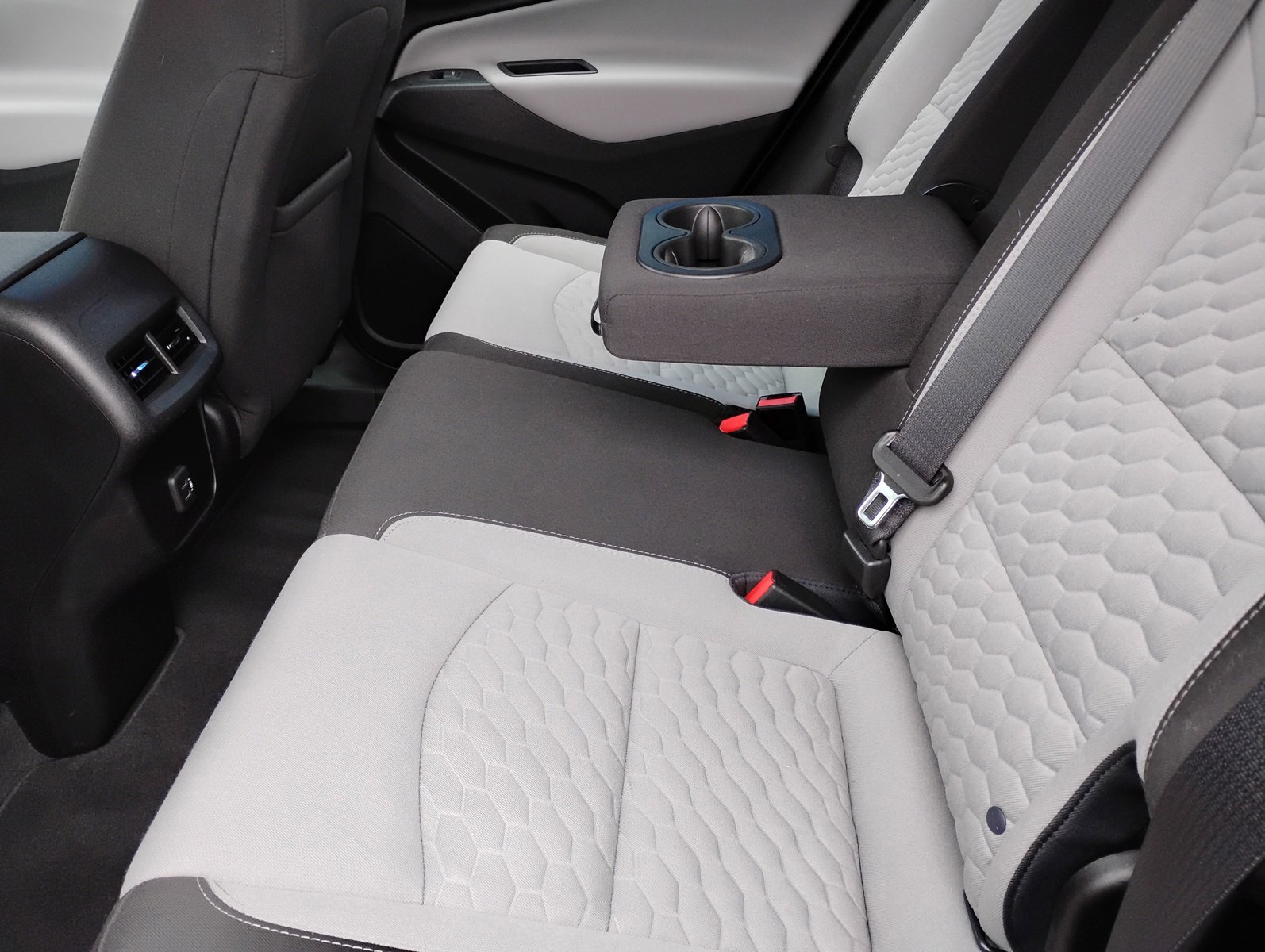 Used 2019 Chevrolet Equinox LS image 17