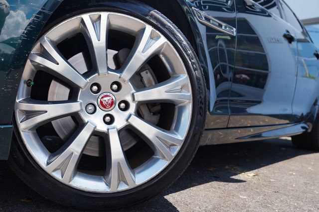 Used 2016 Jaguar XJ R-Sport RWD image 27