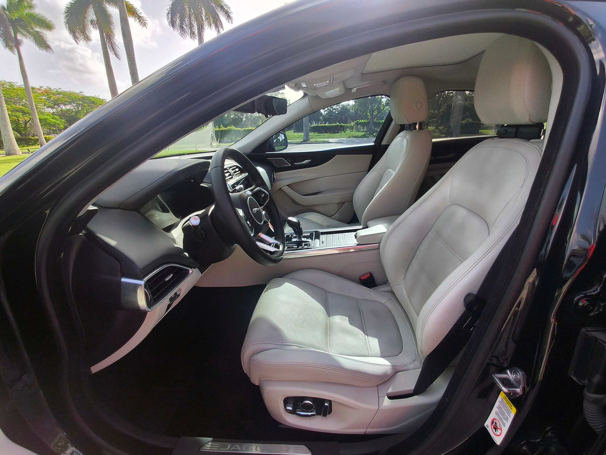 Used 2020 Jaguar XE S AWD/4WD image 5