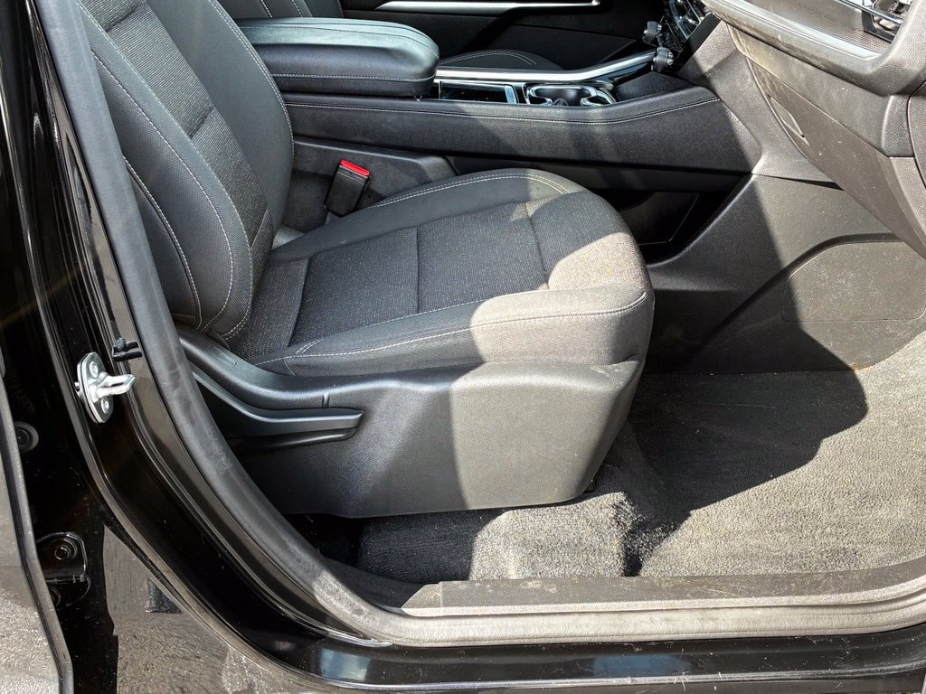 Used 2024 Chevrolet Traverse LS w/ Midnight/Sport Edition FWD image 26