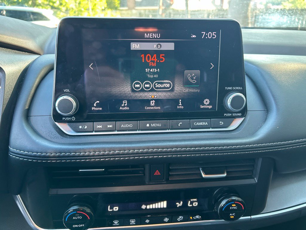 Used 2023 Nissan Rogue SV FWD image 23