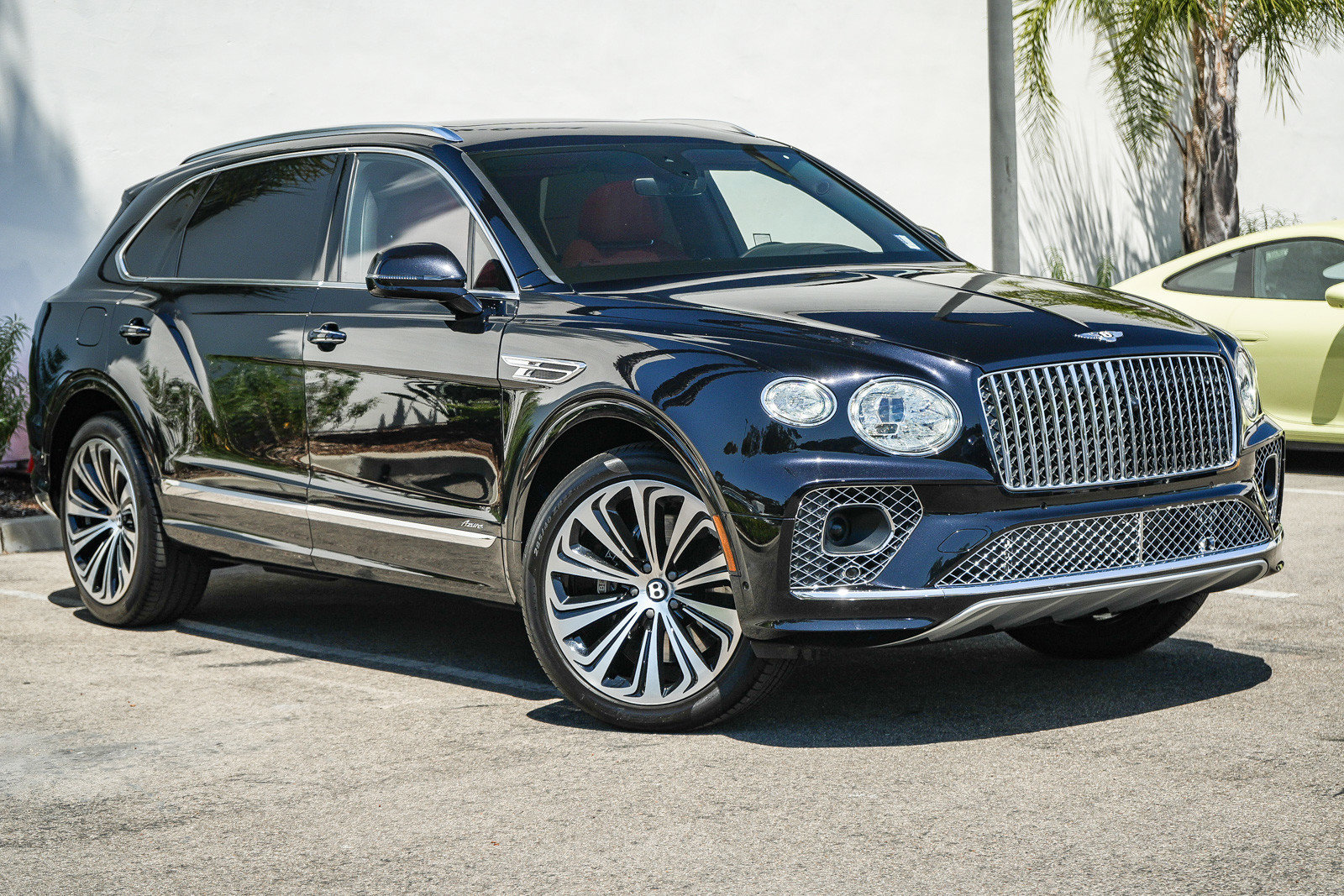 Used 2023 Bentley Bentayga Extended Wheelbase AWD/4WD image 8