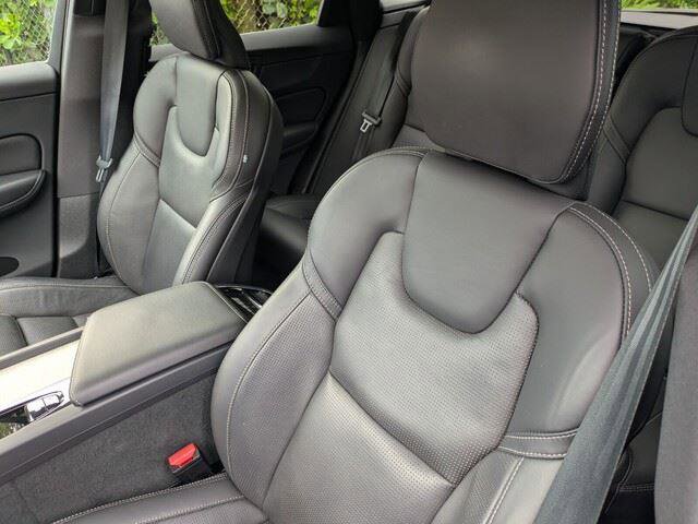 Used 2022 Volvo XC60 B6 Inscription w/ Advanced Package image 12