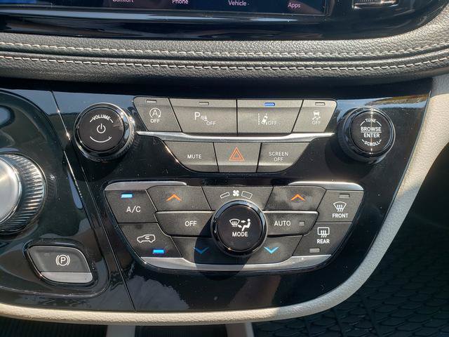 Used 2024 Chrysler Pacifica Touring-L w/ Road Tripper Package AWD/4WD image 24