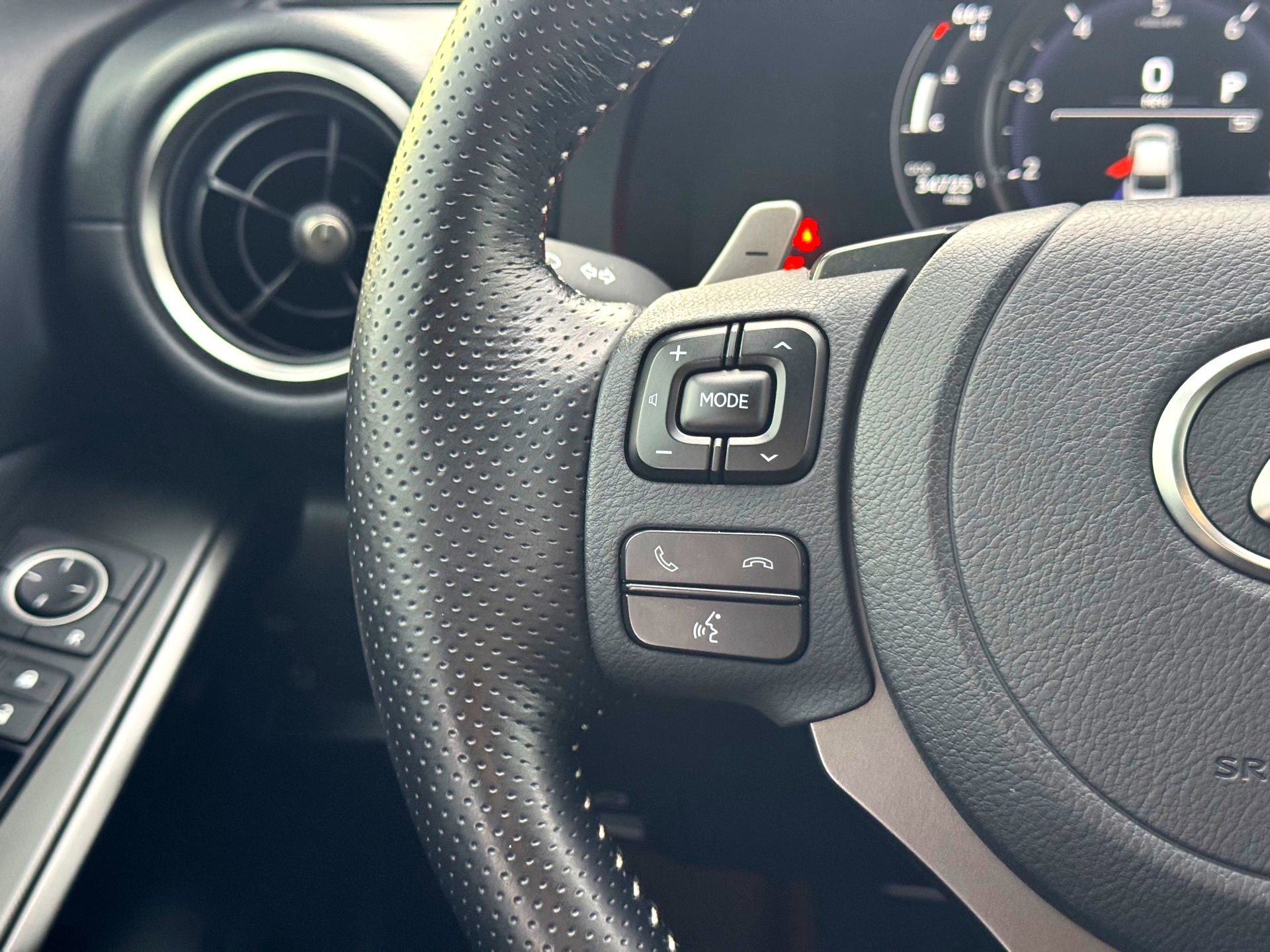 Used 2022 Lexus IS 350 F Sport image 23