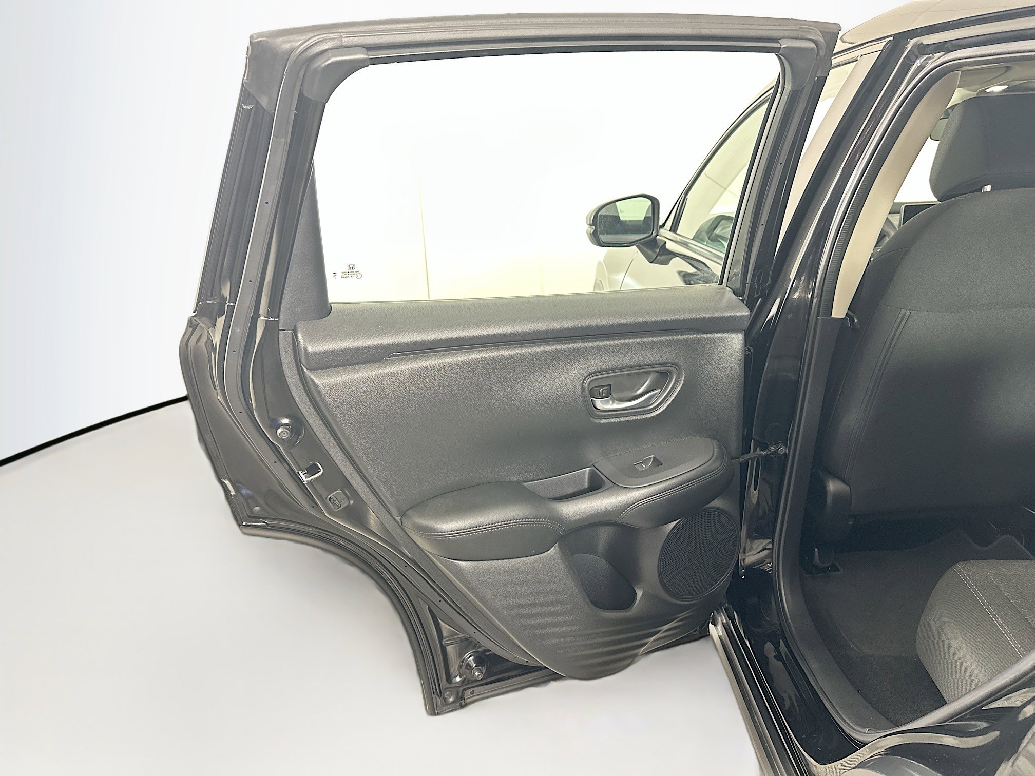 Used 2025 Honda HR-V LX image 24