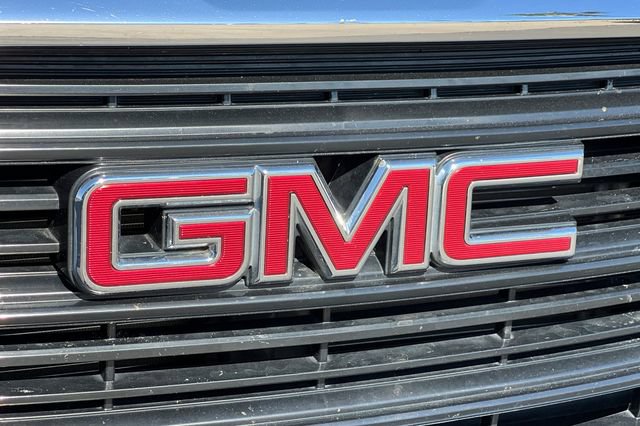 Used 2020 GMC Terrain SLE w/ LPO, Floor Liner Package AWD/4WD image 38