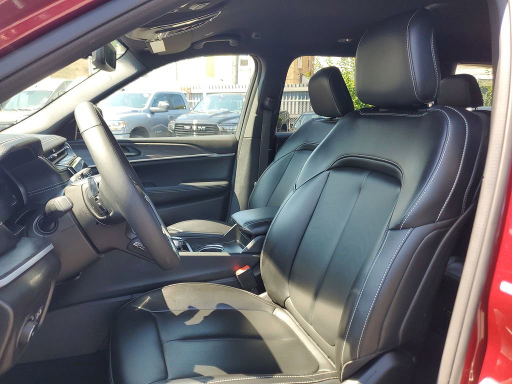 Used 2024 Jeep Grand Cherokee L Limited w/ Trailer Tow Package image 22