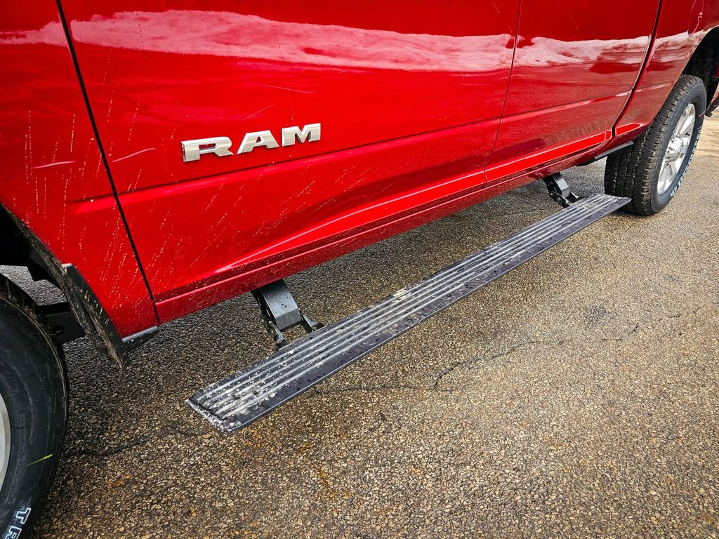 New 2026 RAM 3500 Laramie AWD/4WD image 12