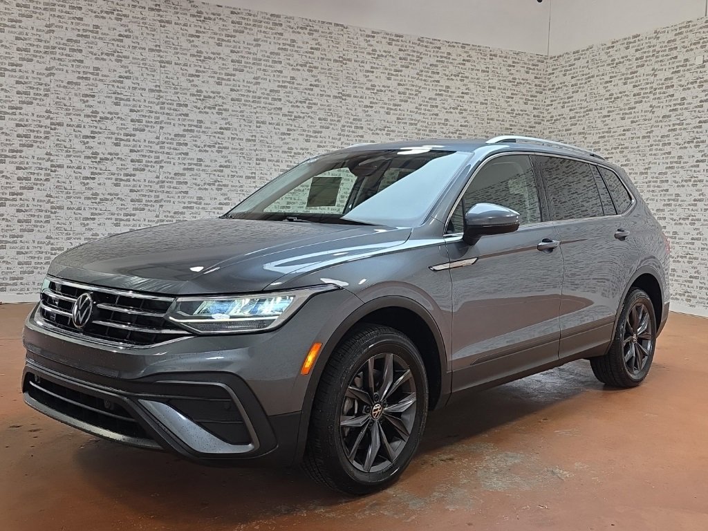 Used 2023 Volkswagen Tiguan SE image 5