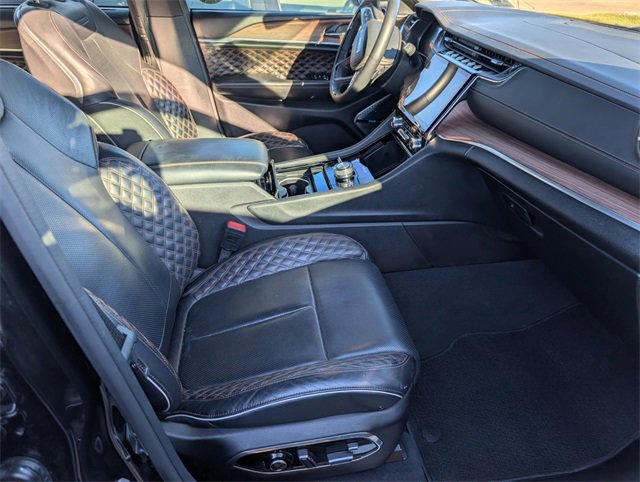 Used 2023 Jeep Grand Cherokee Summit w/ Luxury Tech Group V image 10