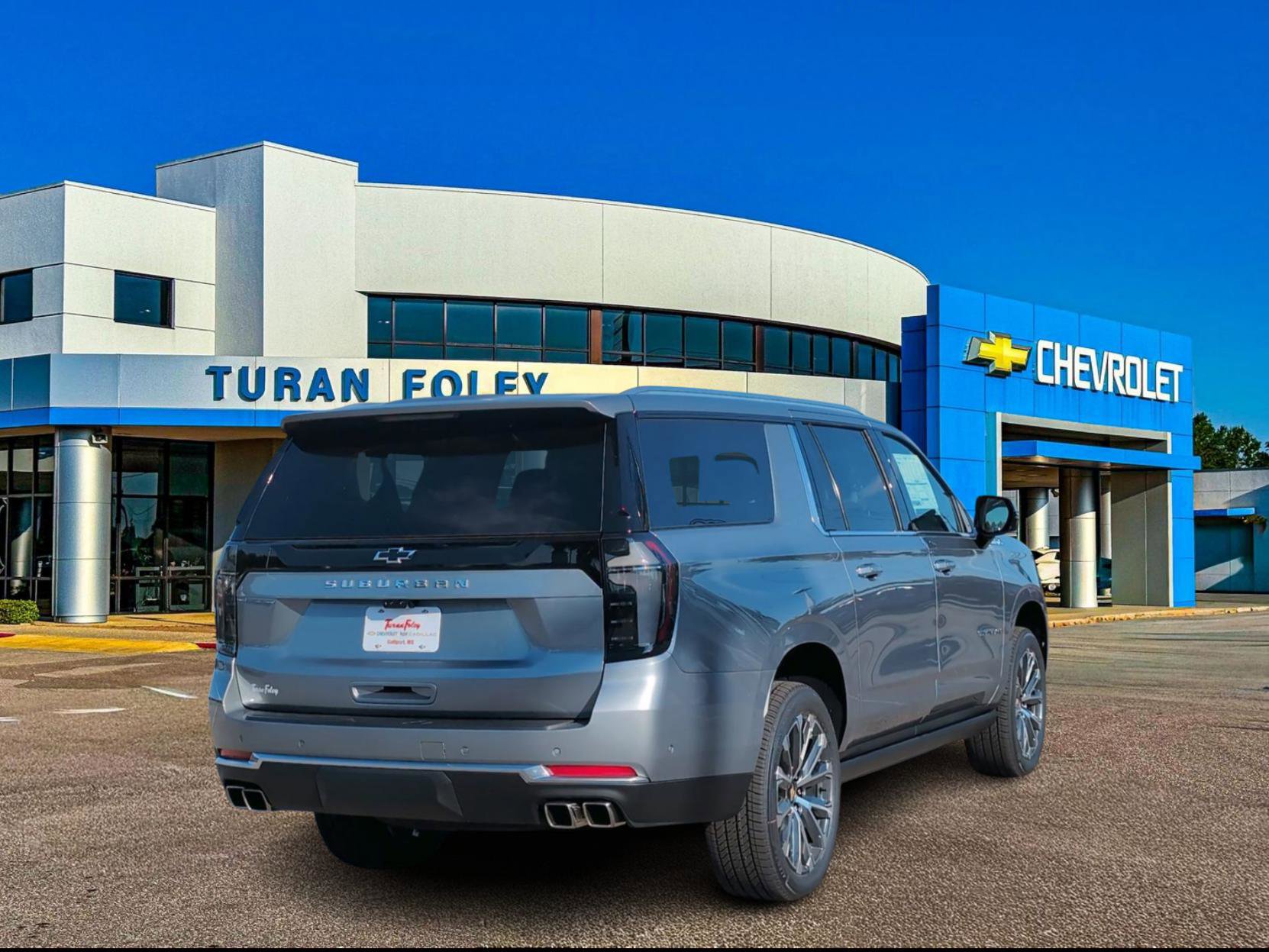 New 2026 Chevrolet Suburban High Country w/ LPO, Illumination Package image 5