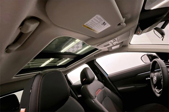 New 2026 Nissan Kicks SR w/ SR Premium Package image 33