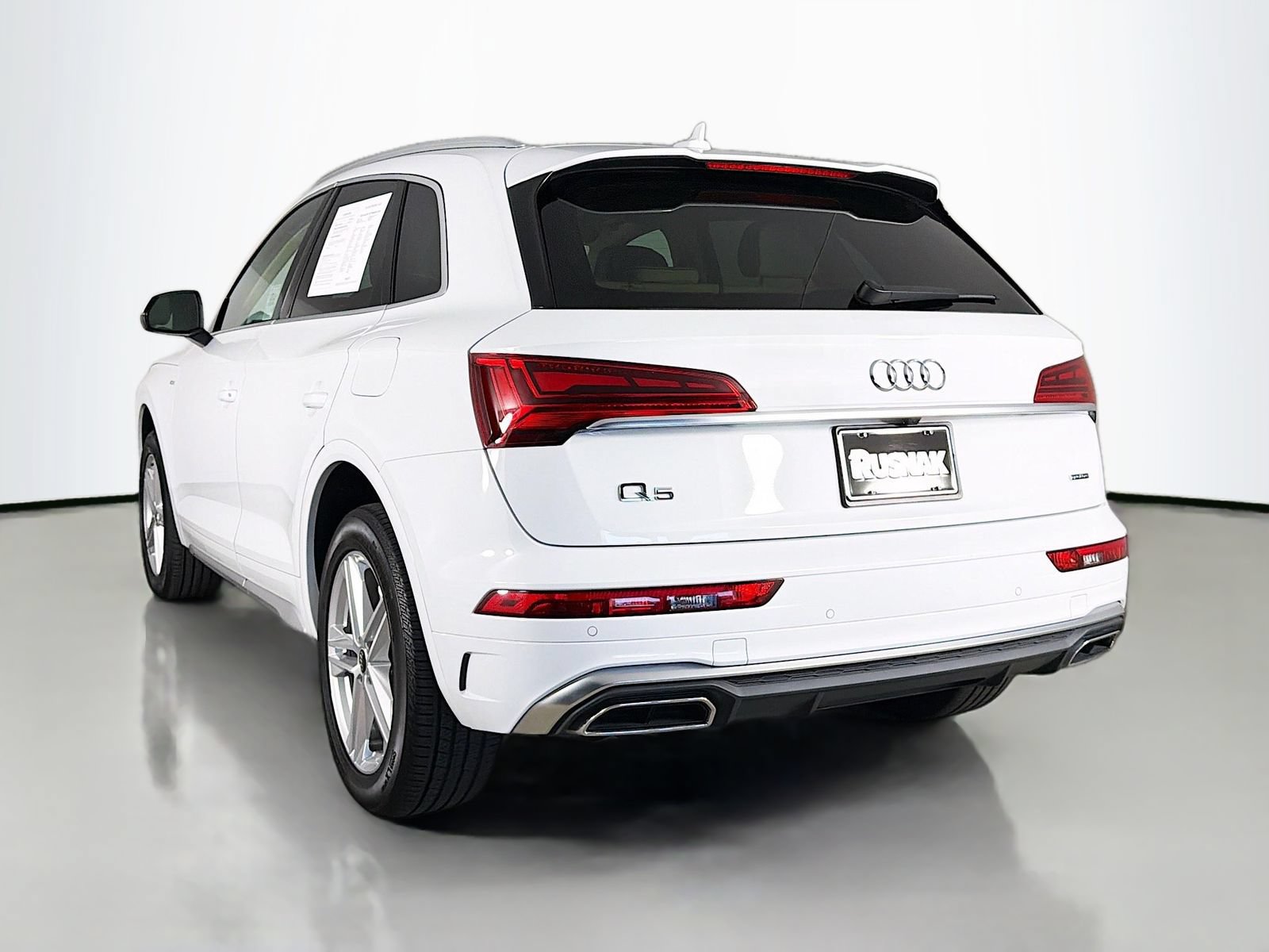 Used 2023 Audi Q5 e Premium w/ Convenience Package AWD/4WD image 5