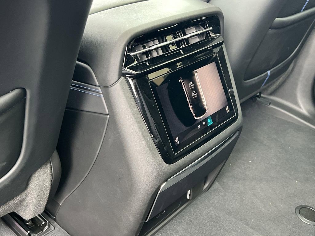 New 2026 Cadillac Escalade IQL Luxury image 30