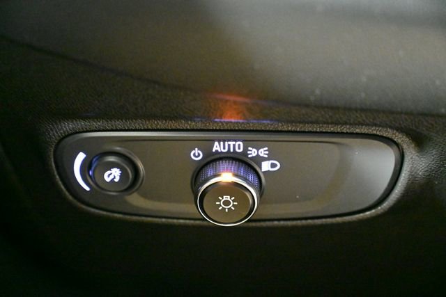 Used 2021 Chevrolet Equinox LS w/ LPO, Blackout Package image 40