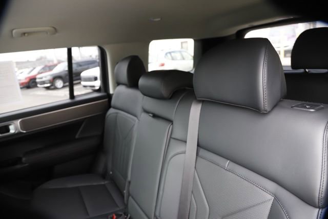 Used 2025 Hyundai Santa Fe SEL image 16