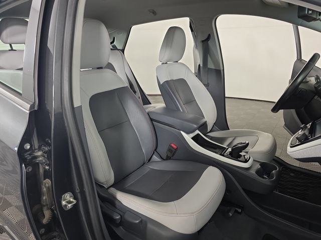 Used 2019 Chevrolet Bolt Premier w/ Infotainment Package FWD image 28