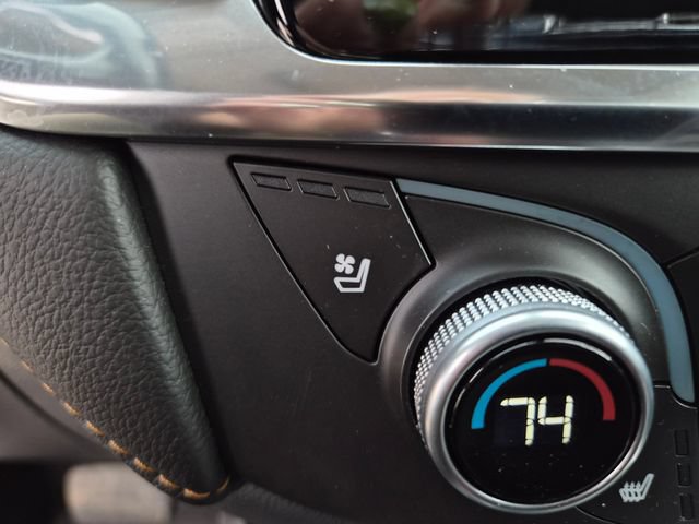 Used 2021 Chevrolet Traverse Premier FWD image 36