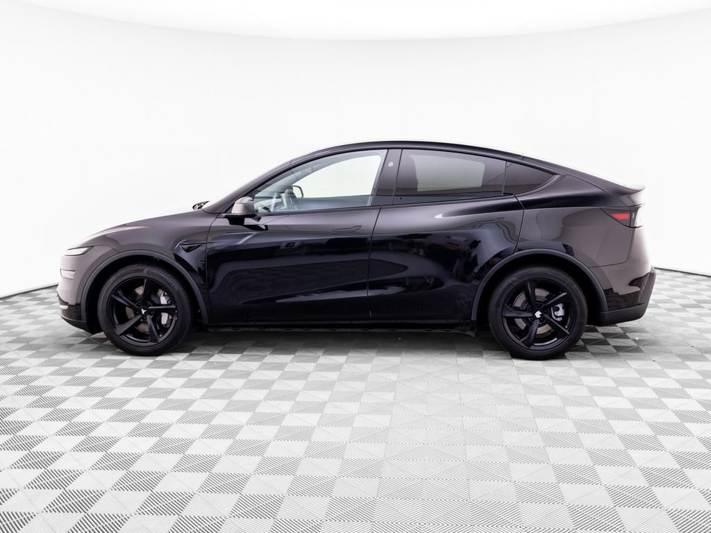Used 2026 Tesla Model Y Long Range AWD/4WD image 2