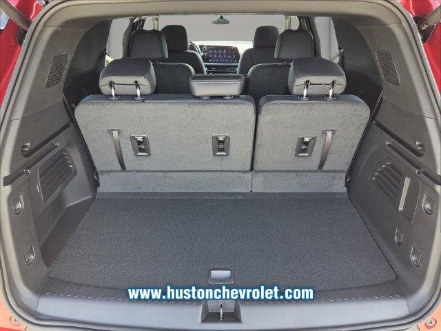 New 2027 Chevrolet Traverse LT w/ Sun and Wheel Package FWD image 17