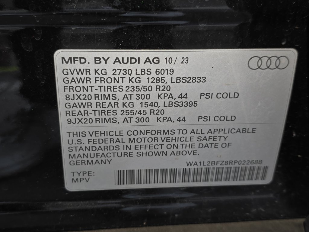 Certified 2024 Audi Q4 e-tron Premium Plus AWD/4WD image 32