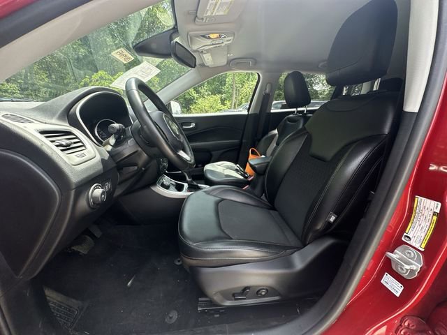 Used 2019 Jeep Compass Latitude w/ Popular Equipment Group AWD/4WD image 19